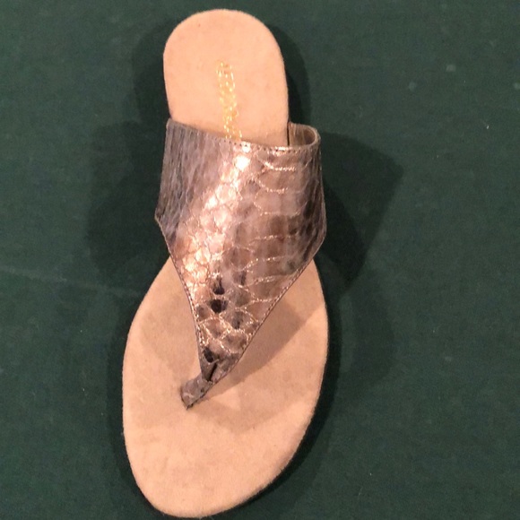 Sandals - Picture 2 of 3